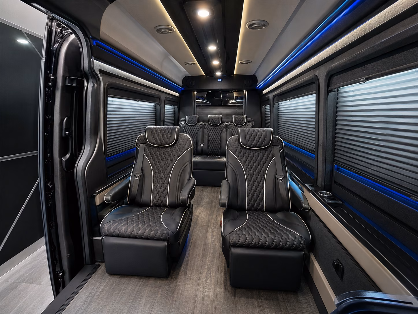 honolulu airport shuttle buses for employees