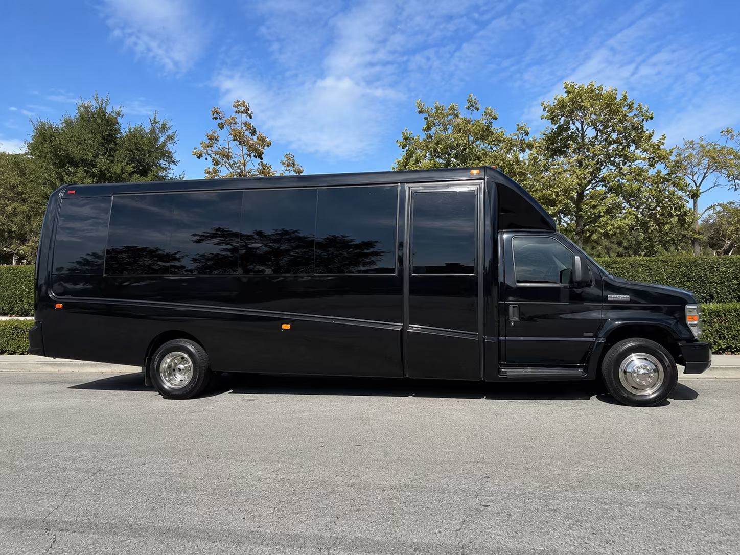 honolulu government meeting and conference shuttles