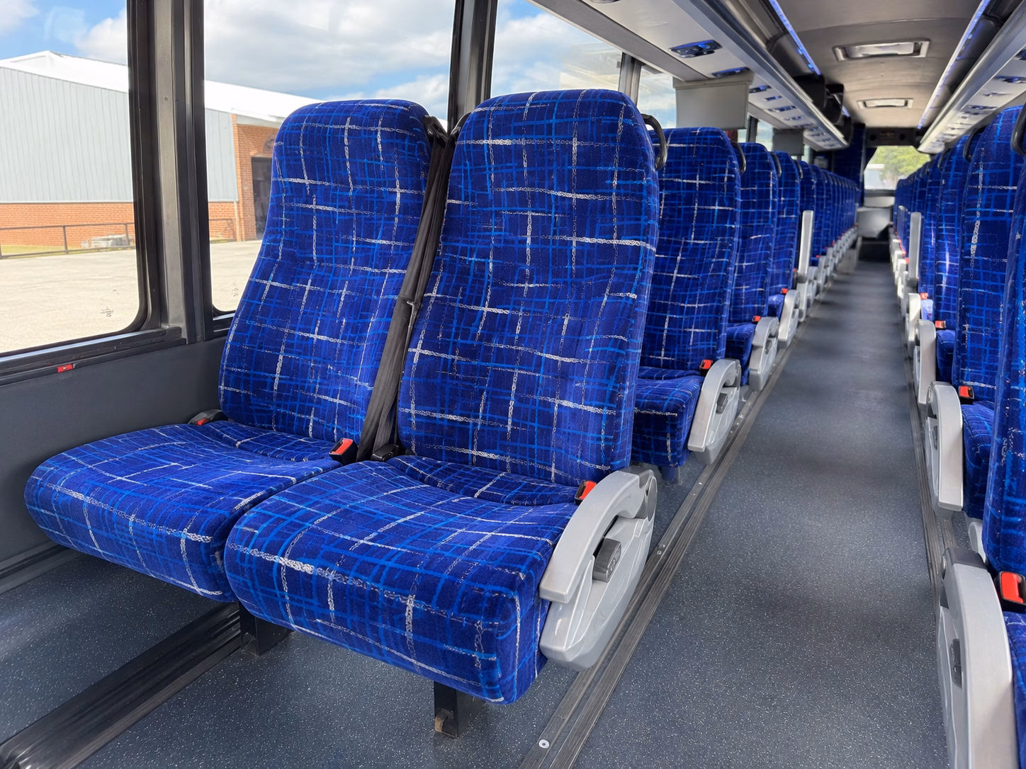 private charter buses for layovers in honolulu